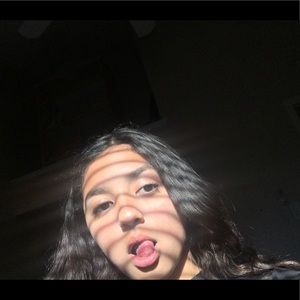 Meet your Posher, Amaru